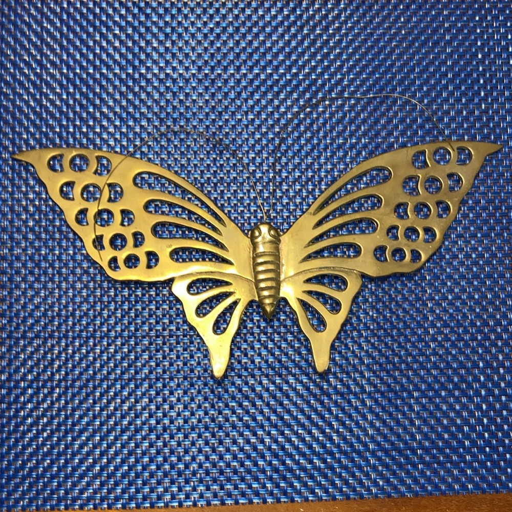 Vintage pair of brass butterfly wall hangings - Picture 3 of 5